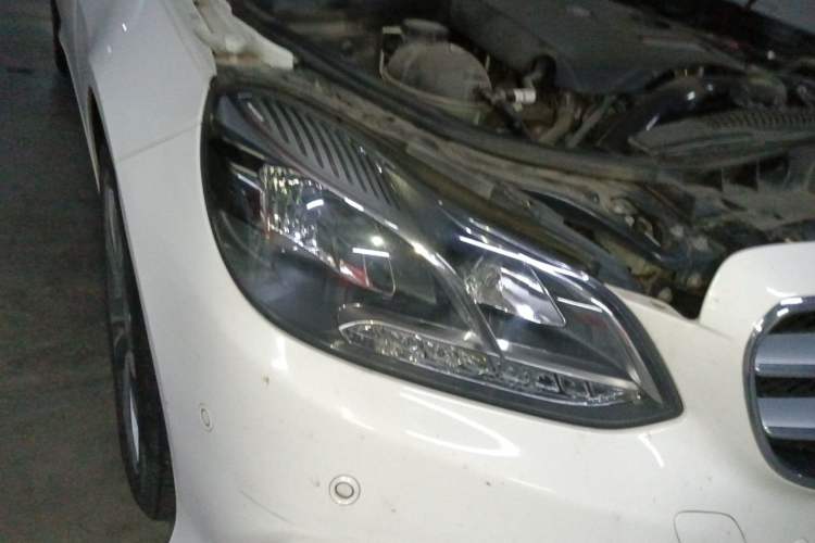 Used Mercedes-Benz E-Class 2015 E 260 L Sport Edition Right Front Headlight