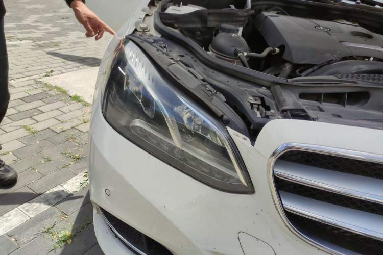 Used Mercedes-Benz E-Class 2015 Revised E 180 L Sport Edition Right Front Headlight
