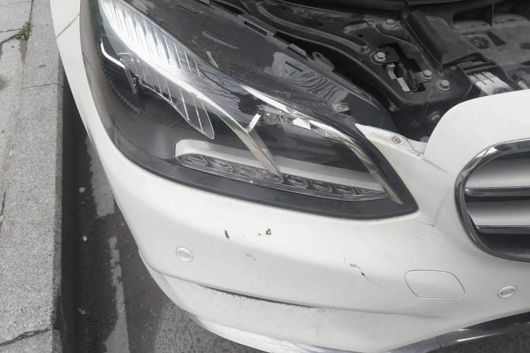 Used Mercedes-Benz E-Class 2015 E 260 L Sport Edition Right Front Headlight