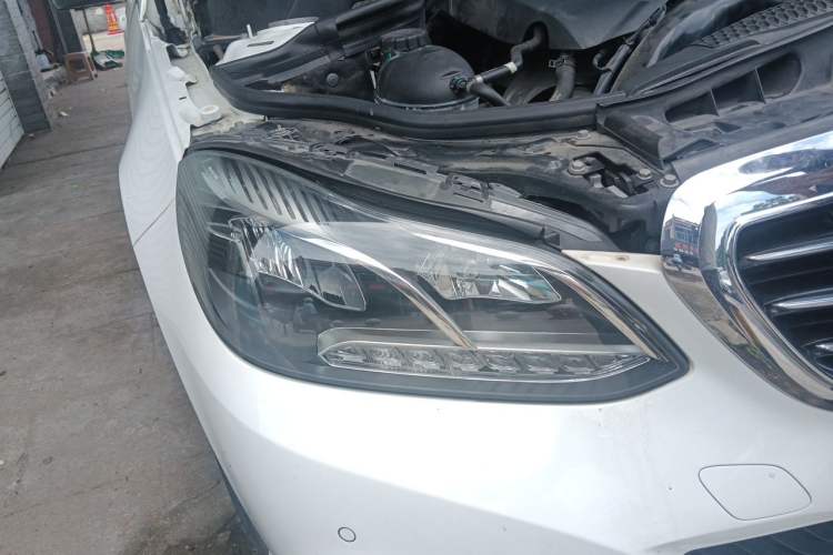 Used Mercedes-Benz E-Class 2015 E 200 L Right Front Headlight