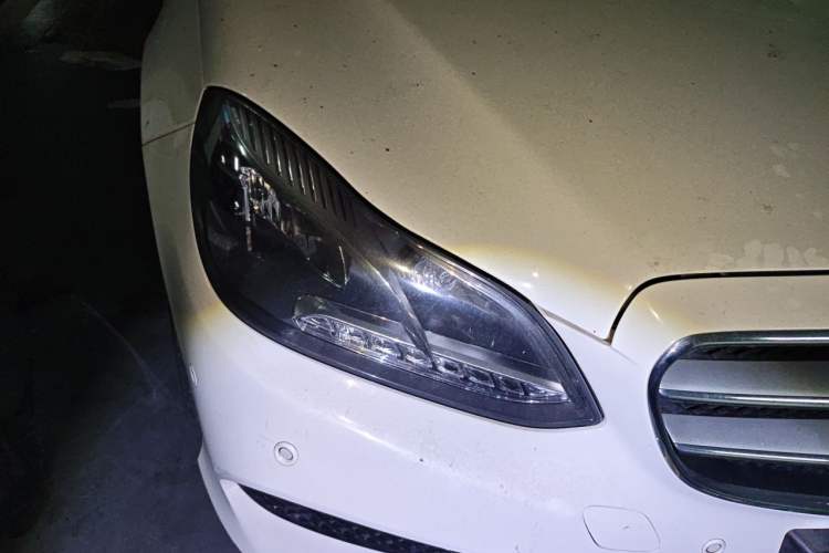 Used Mercedes-Benz E-Class 2015 Restyled E 260 L Sport Edition Right Front Headlight