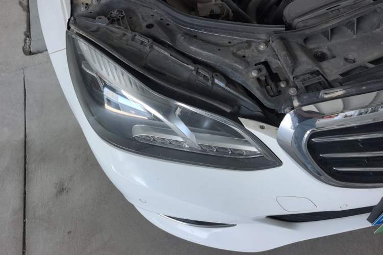 Used Mercedes-Benz E-Class 2015 Facelift E 200 L Right Front Headlight