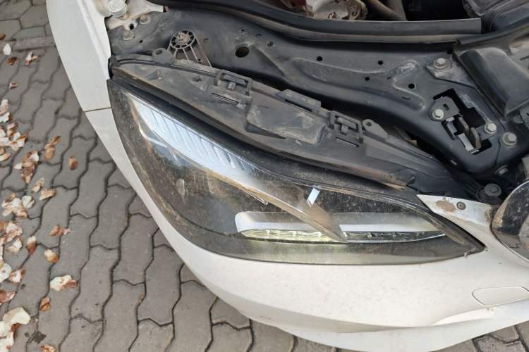 Used Mercedes-Benz E-Class 2015 E 200 L Right Front Headlight