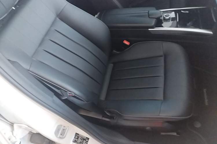 Used Mercedes-Benz E-Class 2015 Facelift E 200 L Sport Edition Right Front Seat