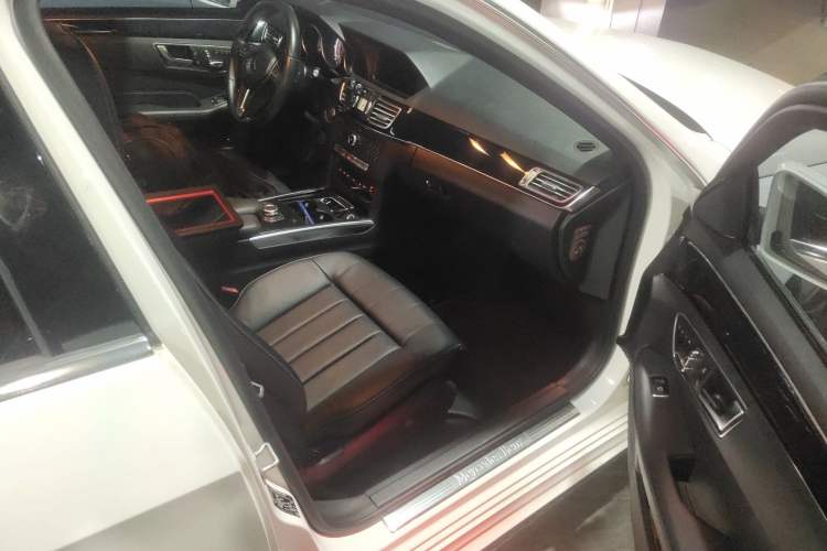 Used Mercedes-Benz E-Class 2015 Facelift E 200 L Sport Edition Right Front Seat