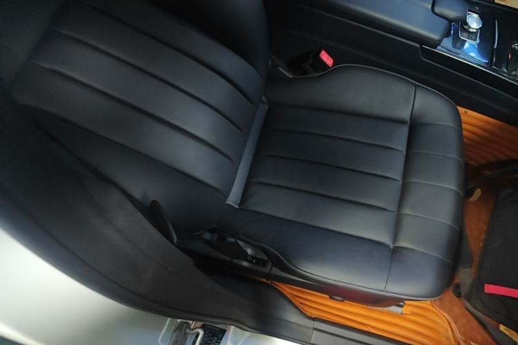Used Mercedes-Benz E-Class 2015 E 260 L Sport Edition Right Front Seat