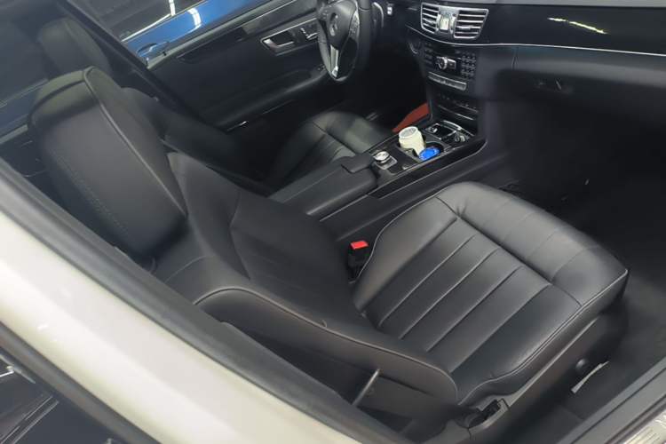 Used Mercedes-Benz E-Class 2015 E 260 L Sport Edition Right Front Seat