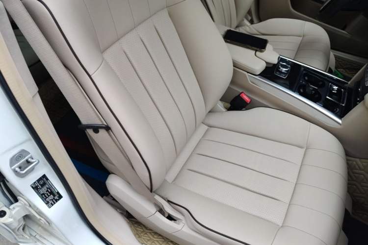 Used Mercedes-Benz E-Class 2015 Restyled E 260 L Sport Edition Right Front Seat
