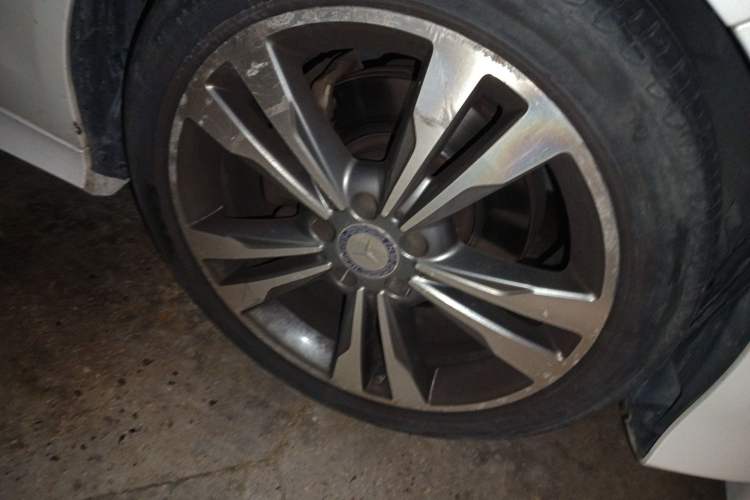 Used Mercedes-Benz E-Class 2015 Restyled E 260 L Sport Edition Right Front Wheel Hub