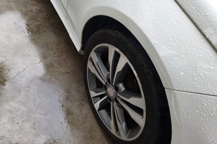 Used Mercedes-Benz E-Class 2015 Restyled E 260 L Sport Edition Right Front Wheel Hub
