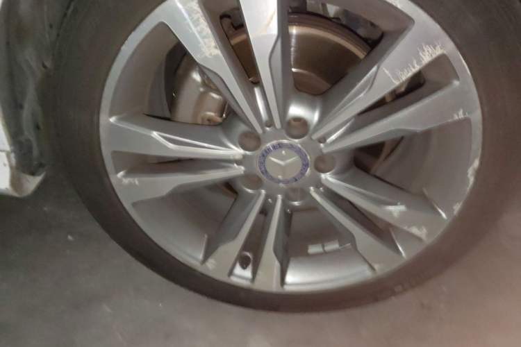 Used Mercedes-Benz E-Class 2015 E 260 L Sport Edition Right Front Wheel Hub