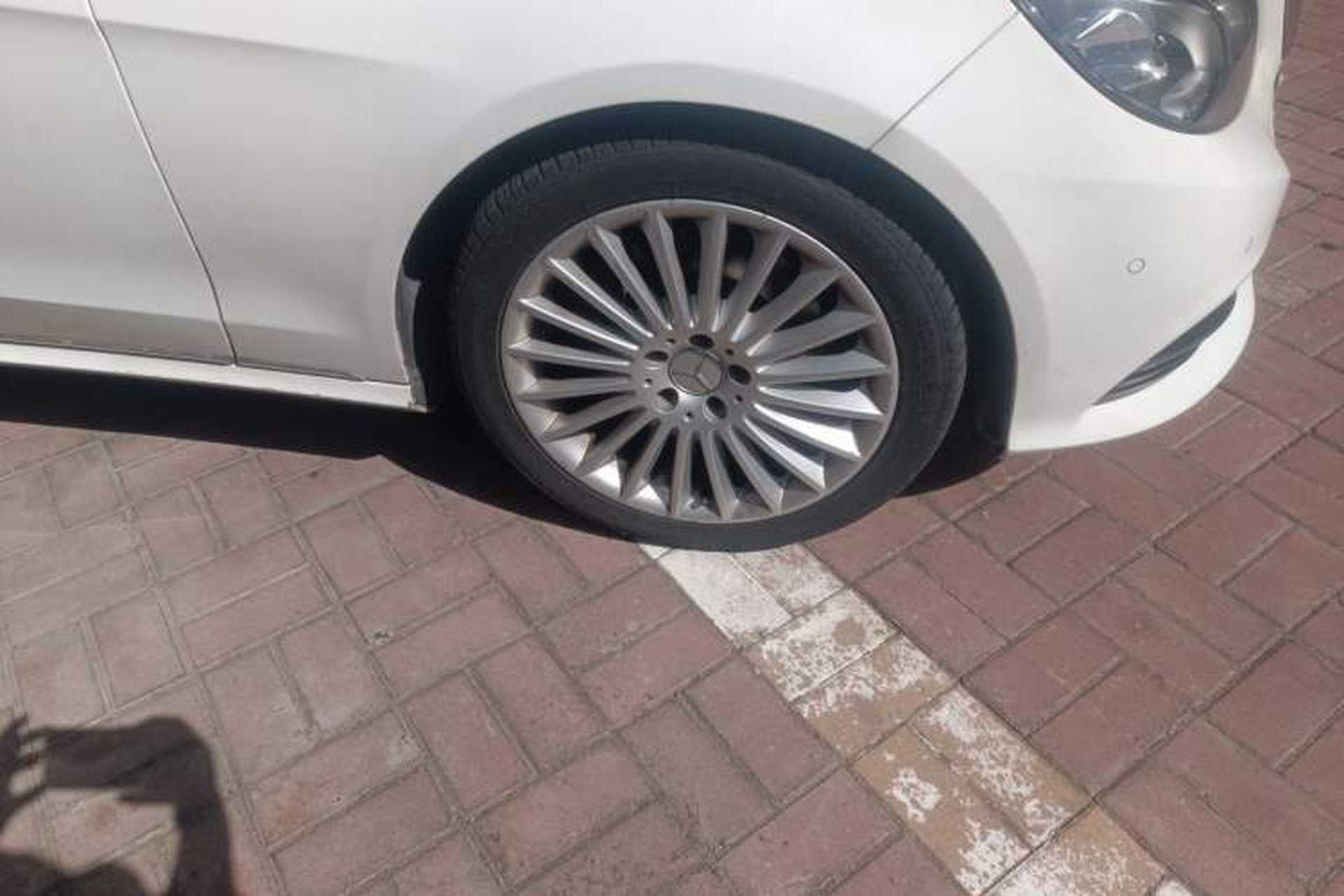 Used Mercedes-Benz E-Class 2015 E 200 L Right Front Wheel Hub
