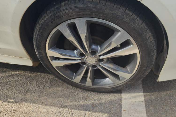 Used Mercedes-Benz E-Class 2015 Restyled E 260 L Sport Edition Right Front Wheel Hub