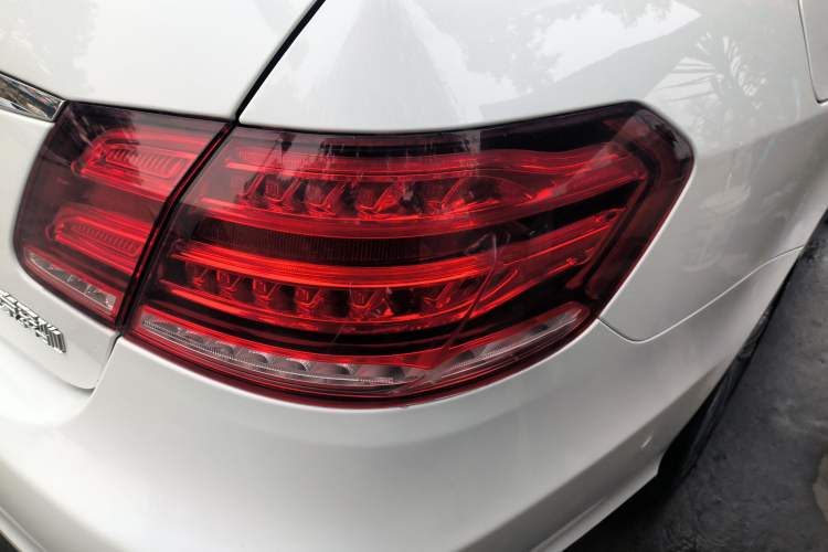 Used Mercedes-Benz E-Class 2015 Facelift E 200 L Sport Edition Right Rear Taillight