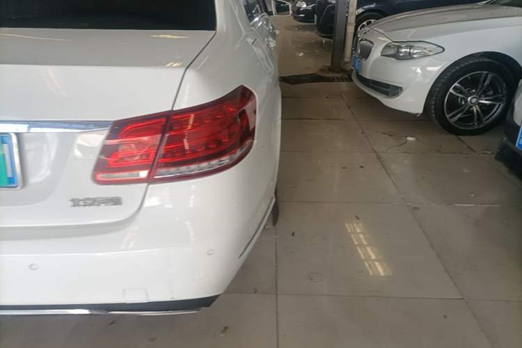 Used Mercedes-Benz E-Class 2015 E 260 L Right Rear Taillight