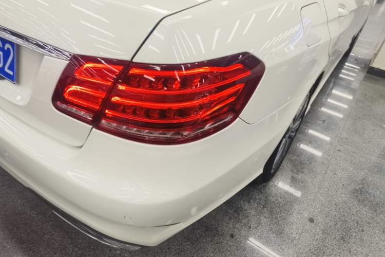 Used Mercedes-Benz E-Class 2015 Restyled E 260 L Sport Edition Right Rear Taillight