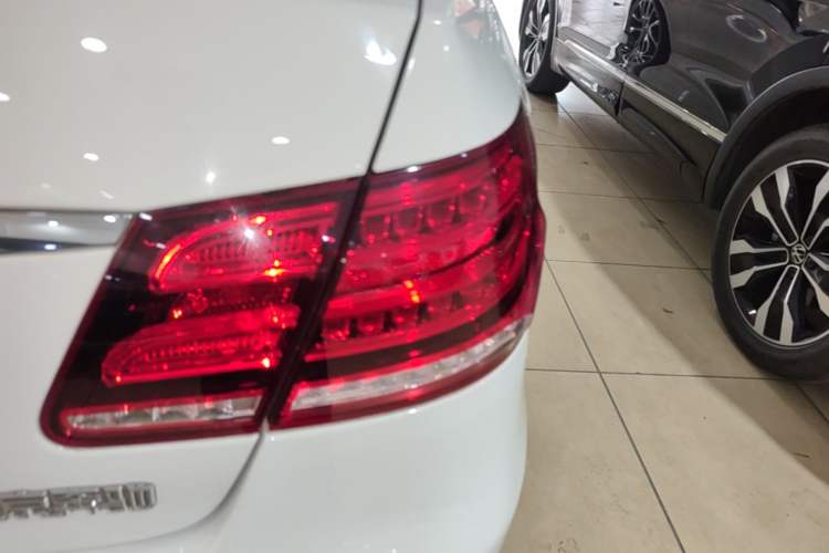 Used Mercedes-Benz E-Class 2015 Facelift E 200 L Sport Edition Right Rear Taillight