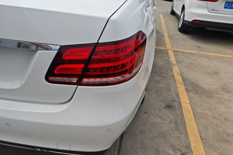 Used Mercedes-Benz E-Class 2015 Facelift E 200 L Right Rear Taillight