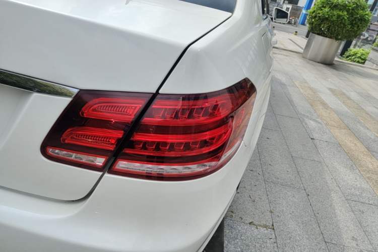 Used Mercedes-Benz E-Class 2015 Restyled E 260 L Sport Edition Right Rear Taillight
