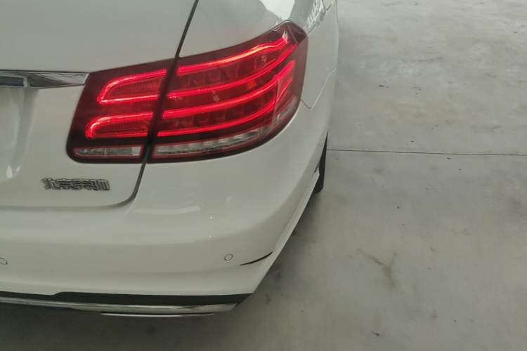 Used Mercedes-Benz E-Class 2015 E 260 L Sport Edition Right Rear Taillight