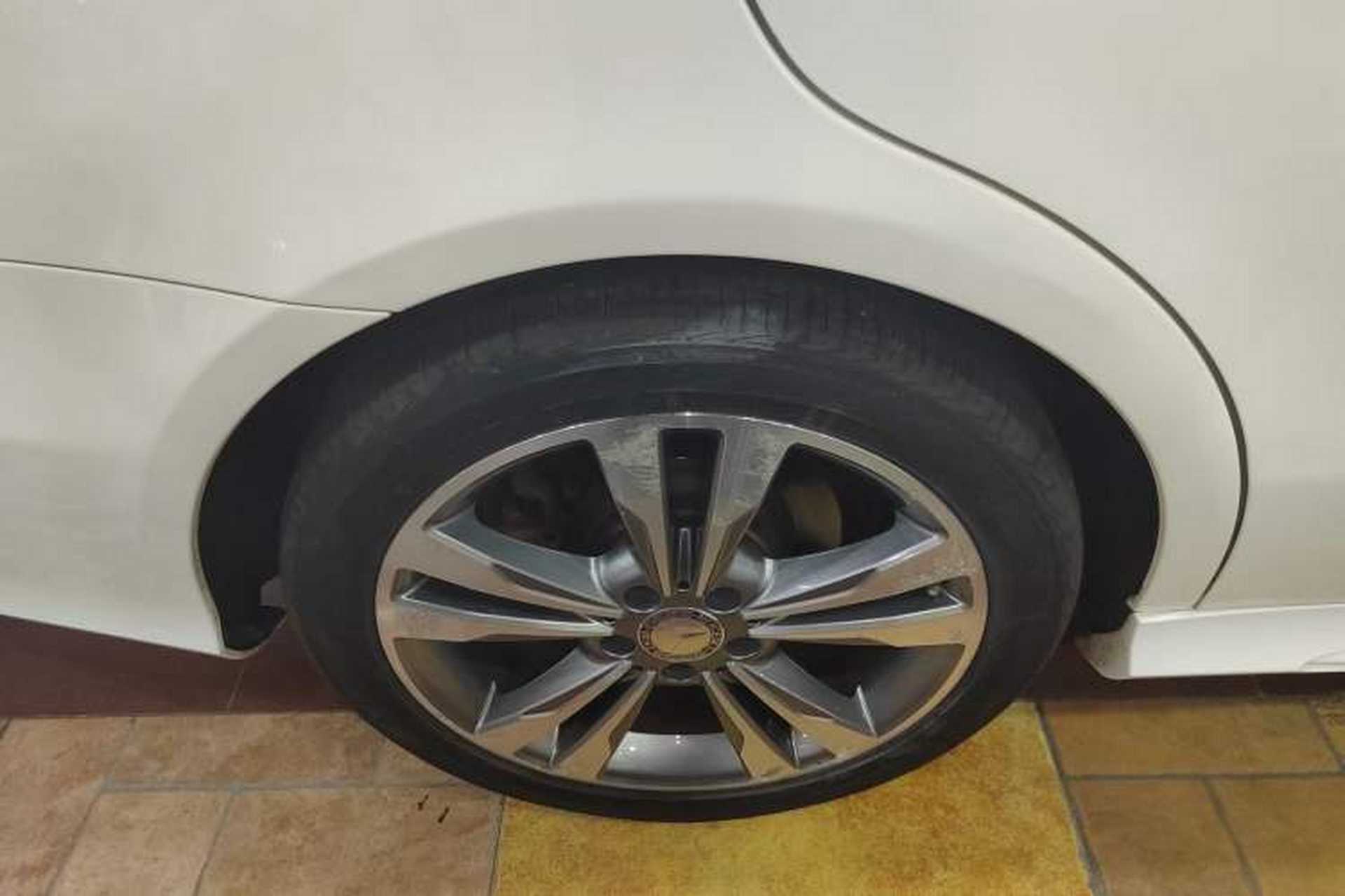 Used Mercedes-Benz E-Class 2015 E 260 L Sport Edition Right Rear Wheel Hub