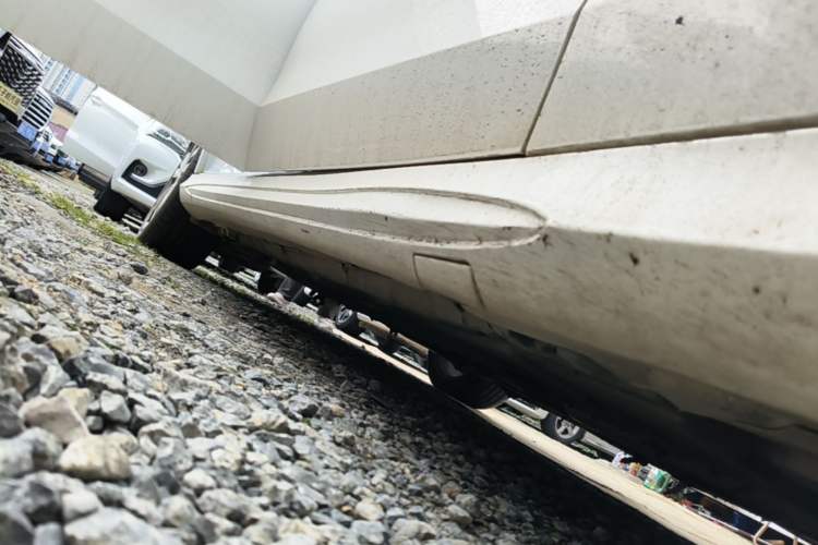 Used Mercedes-Benz E-Class 2015 Restyled E 260 L Sport Edition Right Side Sill