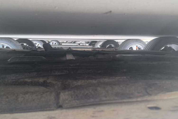 Used Mercedes-Benz E-Class 2015 E 260 L Sport Edition Right Side Sill