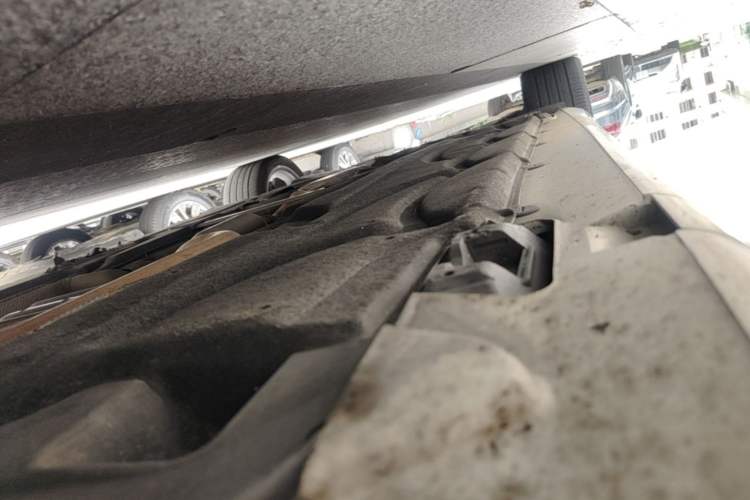 Used Mercedes-Benz E-Class 2015 Restyled E 260 L Sport Edition Right Side Sill