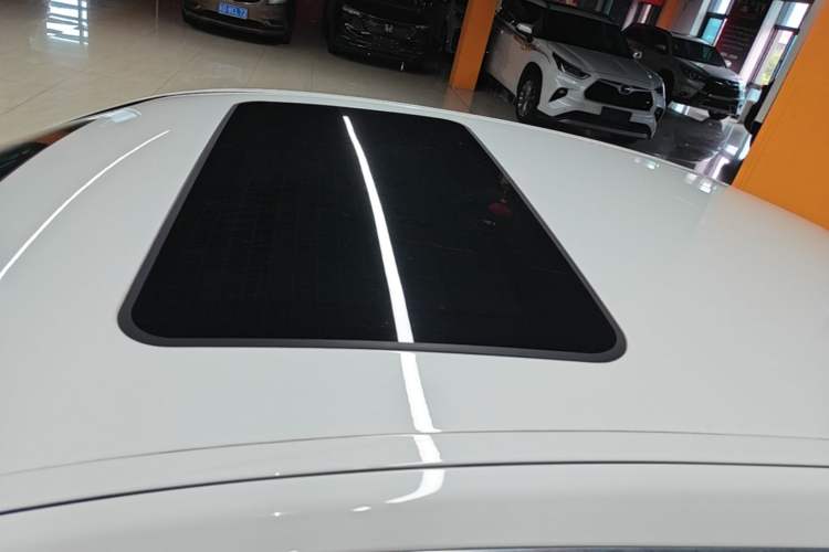 Used Mercedes-Benz E-Class 2015 Revised E 180 L Sport Edition Roof