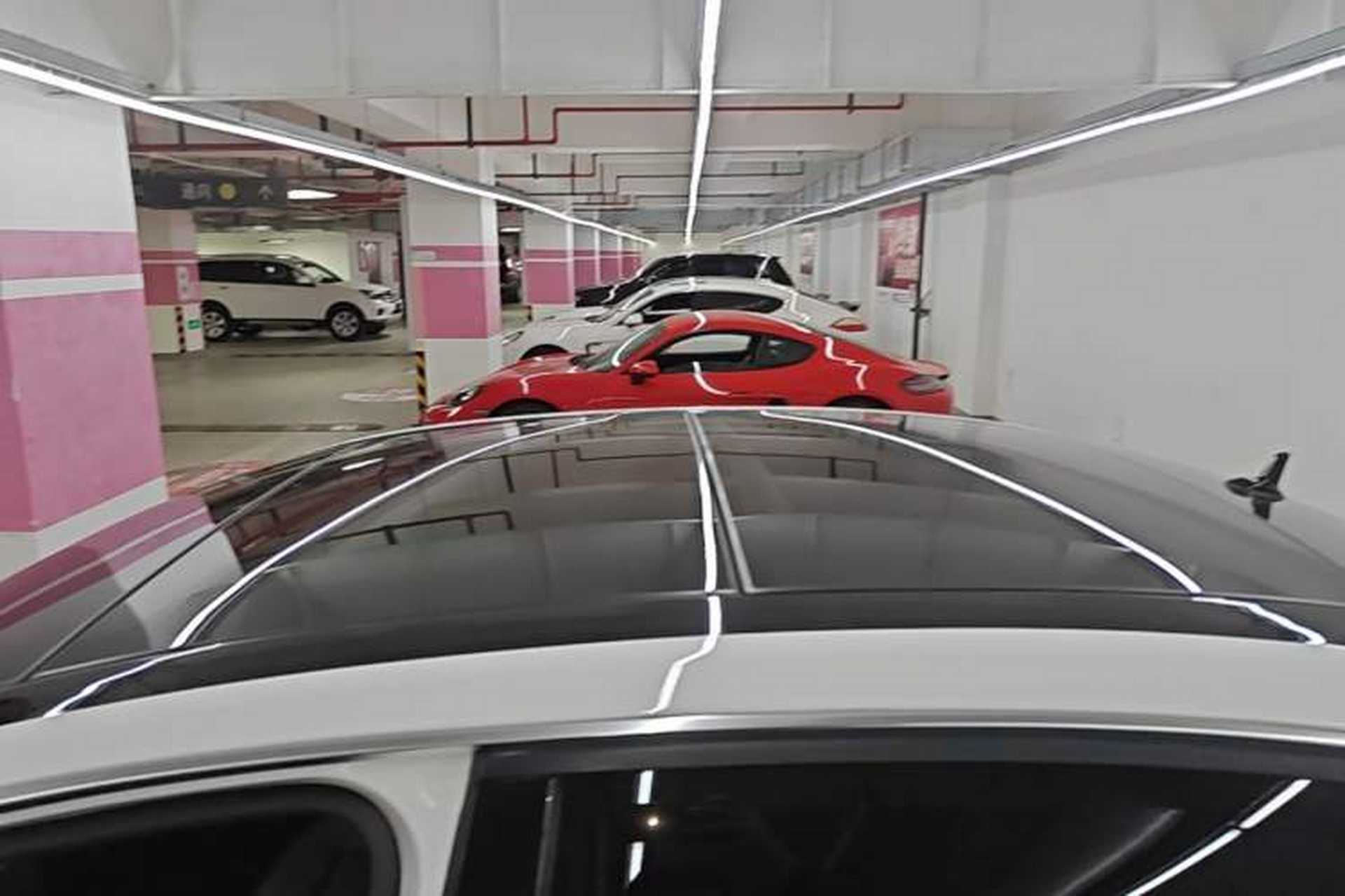 Used Mercedes-Benz E-Class 2015 E 260 L Roof