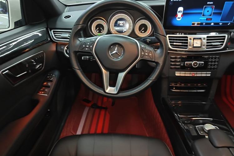 Used Mercedes-Benz E-Class 2015 E 260 L Sport Edition Steering Wheel