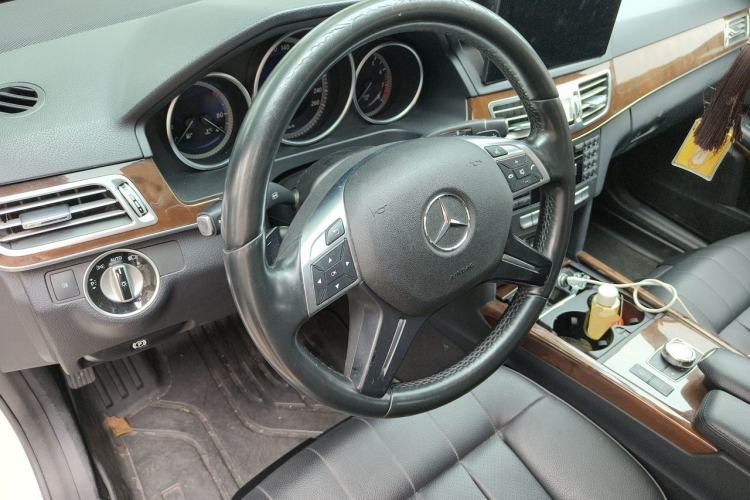 Used Mercedes-Benz E-Class 2015 E 200 L Steering Wheel