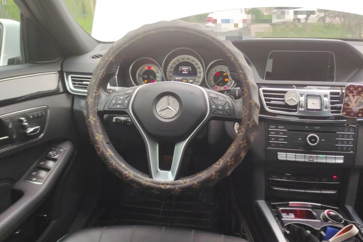 Used Mercedes-Benz E-Class 2015 Facelift E 200 L Sport Edition Steering Wheel