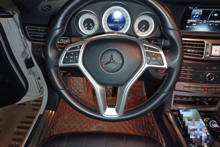 Used Mercedes-Benz E-Class 2015 Restyled E 260 L Sport Edition Steering Wheel