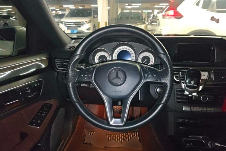 Used Mercedes-Benz E-Class 2015 E 260 L Sport Luxury Model Steering Wheel