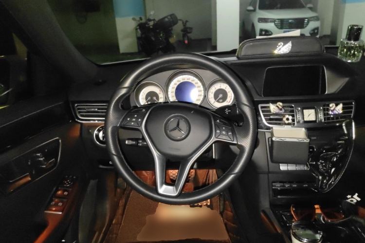 Used Mercedes-Benz E-Class 2015 Restyled E 260 L Sport Edition Steering Wheel