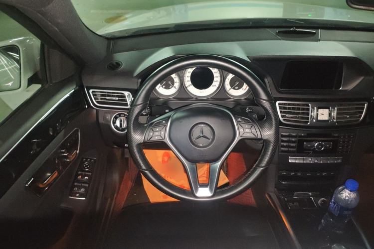 Used Mercedes-Benz E-Class 2015 E 260 L Sport Luxury Model Steering Wheel
