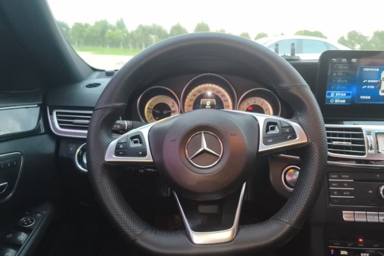 Used Mercedes-Benz E-Class 2015 Facelift E 200 L Sport Edition Steering Wheel