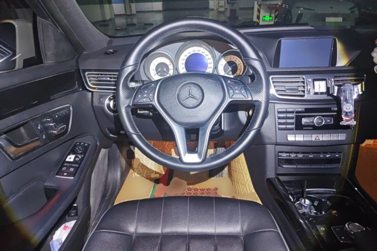 Used Mercedes-Benz E-Class 2015 E 260 L Sport Edition Steering Wheel