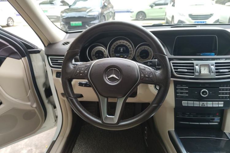 Used Mercedes-Benz E-Class 2015 Facelift E 200 L Sport Edition Steering Wheel