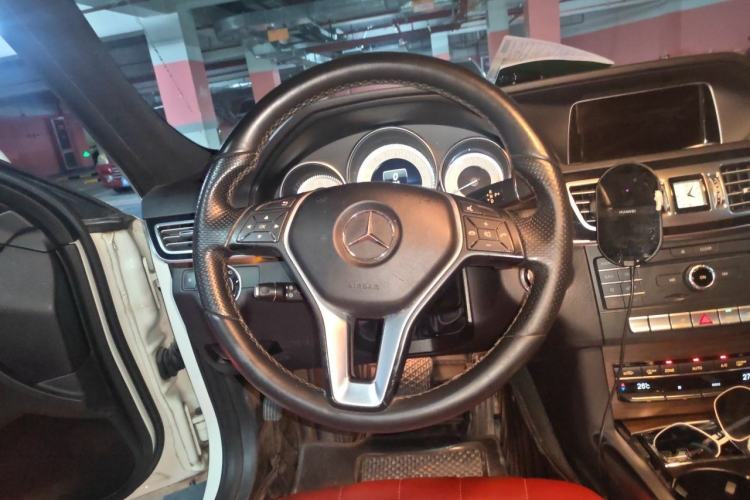 Used Mercedes-Benz E-Class 2015 Restyled E 260 L Sport Edition Steering Wheel