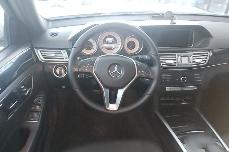 Used Mercedes-Benz E-Class 2015 Facelift E 200 L Sport Edition Steering Wheel