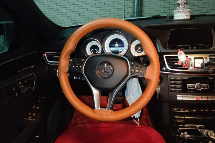 Used Mercedes-Benz E-Class 2015 E 260 L Sport Edition Steering Wheel