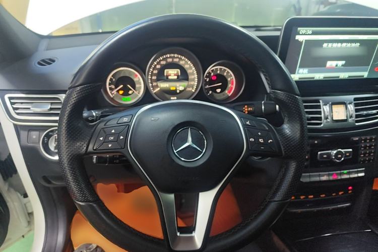 Used Mercedes-Benz E-Class 2015 E 260 L Sport Edition Steering Wheel