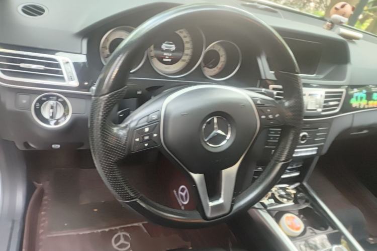 Used Mercedes-Benz E-Class 2015 Facelift E 200 L Sport Edition Steering Wheel