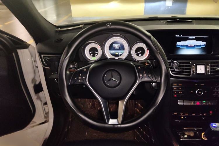 Used Mercedes-Benz E-Class 2015 E 200 L Sport Edition Steering Wheel