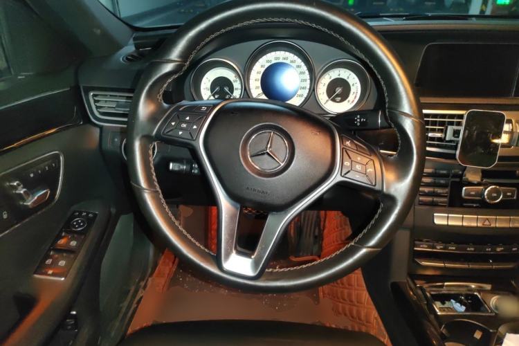 Used Mercedes-Benz E-Class 2015 E 260 L Sport Edition Steering Wheel
