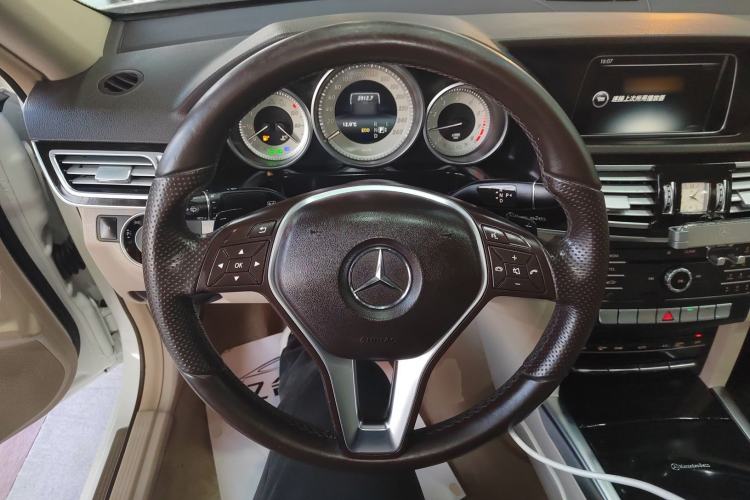 Used Mercedes-Benz E-Class 2015 E 260 L Sport Edition Steering Wheel