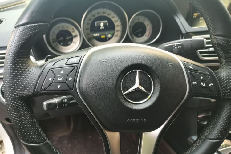 Used Mercedes-Benz E-Class 2015 Restyled E 260 L Sport Edition Steering Wheel