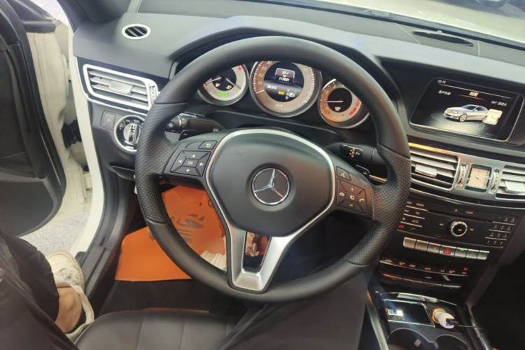Used Mercedes-Benz E-Class 2015 Restyled E 260 L Sport Edition Steering Wheel